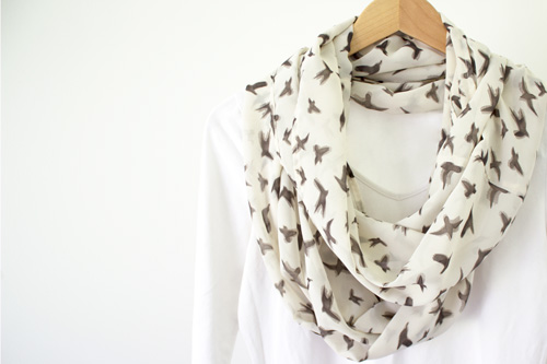 How To Make A Simple Spring Infinity Scarf by Eliza Ellis