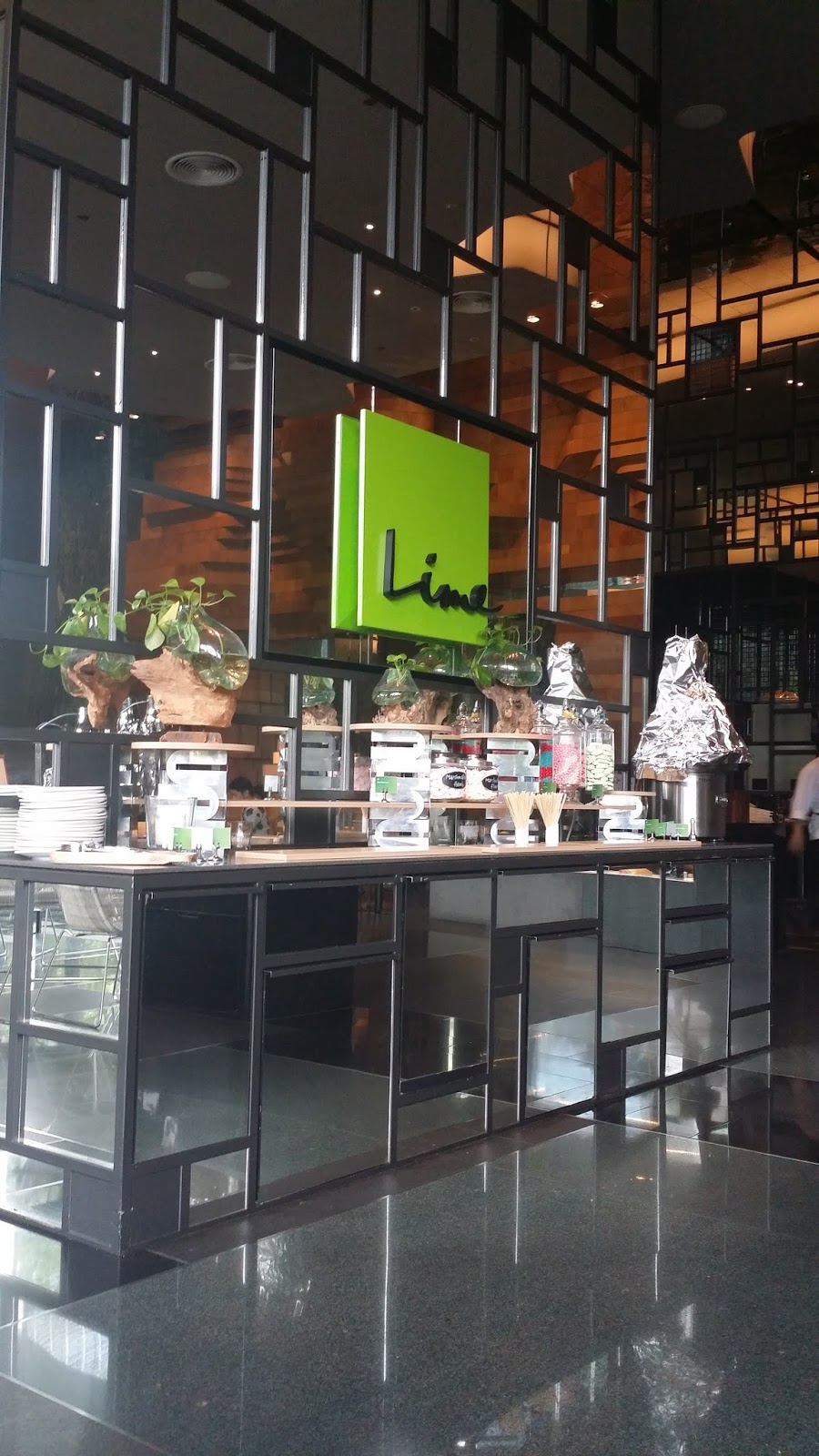 Glitz of my life Food Review High Tea at LIME restaurant (Parkroyal