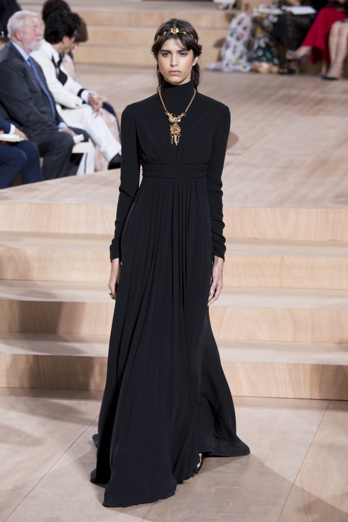 Fashion Runway | Valentino Couture Fall 2015 Black Evening Dresses ...