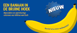 Een banaan in een bruine hoek