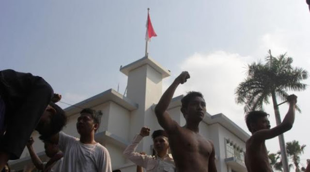 Meskipun Telah Merantau Jauh dan Lama, 5 Hal Unik Ini Akan Selalu Melekat di Diri Arek Surabaya Meskipun Telah Merantau Jauh dan Lama, 5 Hal Unik Ini Akan Selalu Melekat di Diri Arek Surabaya