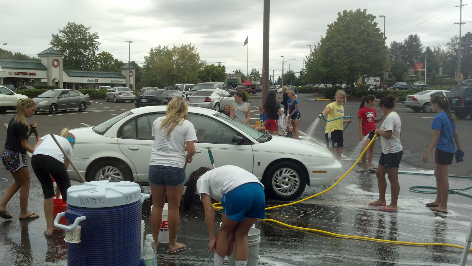 Sam Barlow Girls Varsity Soccer 2013 Car Wash Fundraiser