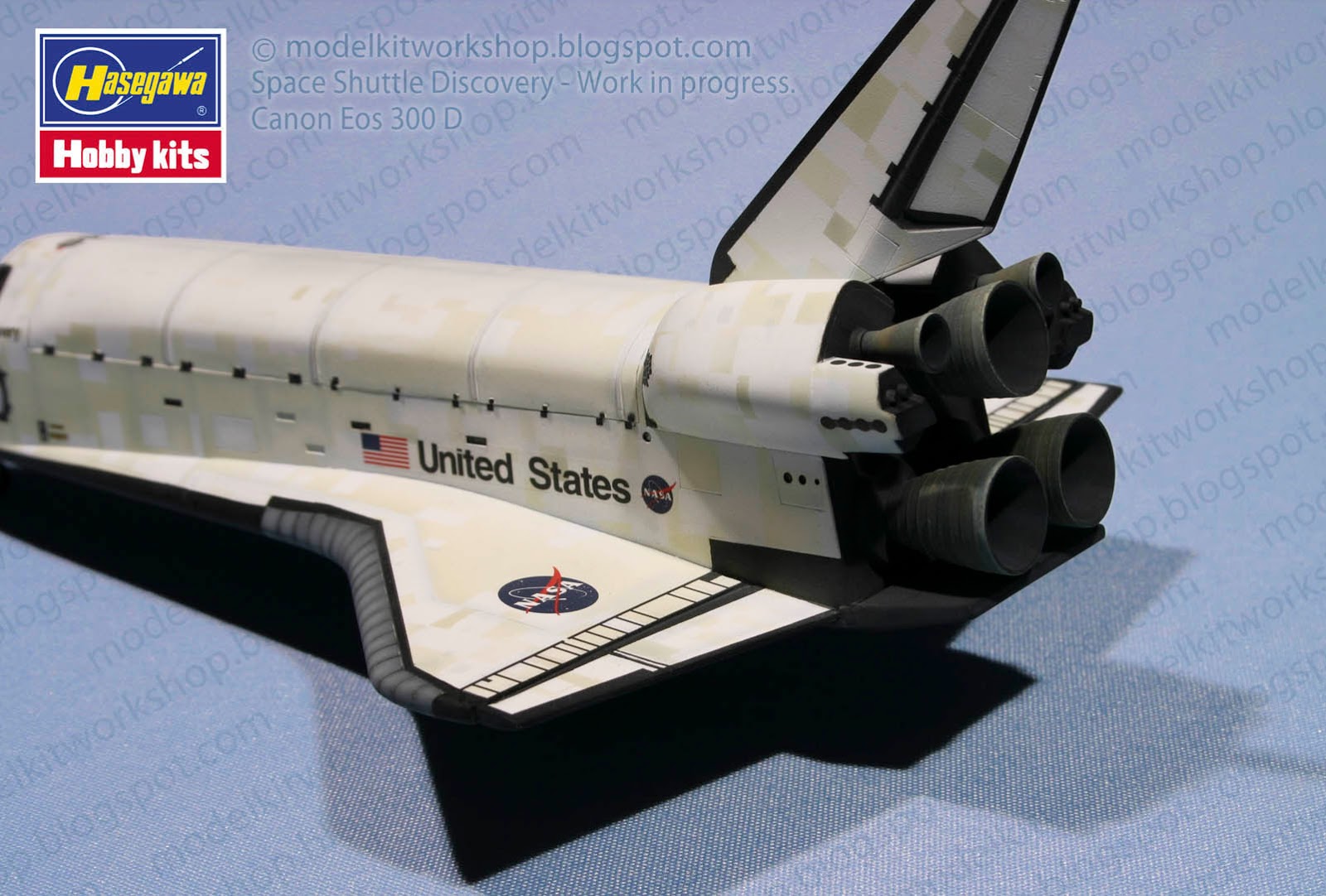 MODELKIT Space shuttle Discovery Hasegawa 1/200