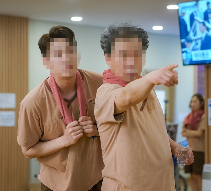 이미지에 대체텍스트 속성이 없습니다; 파일명은 5d36bbf51de217149a24de67-p.jpg 입니다.