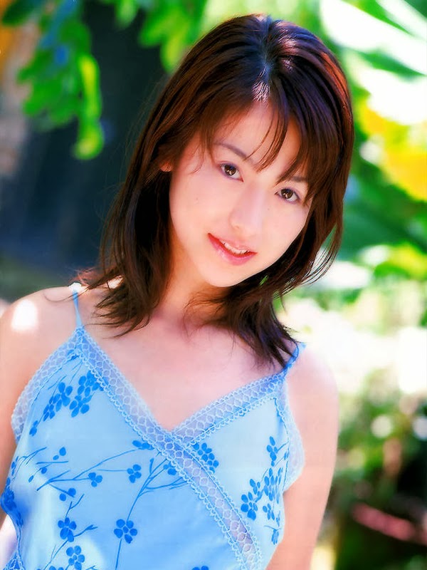 Azumi Kawashima Beautiful In Blue.