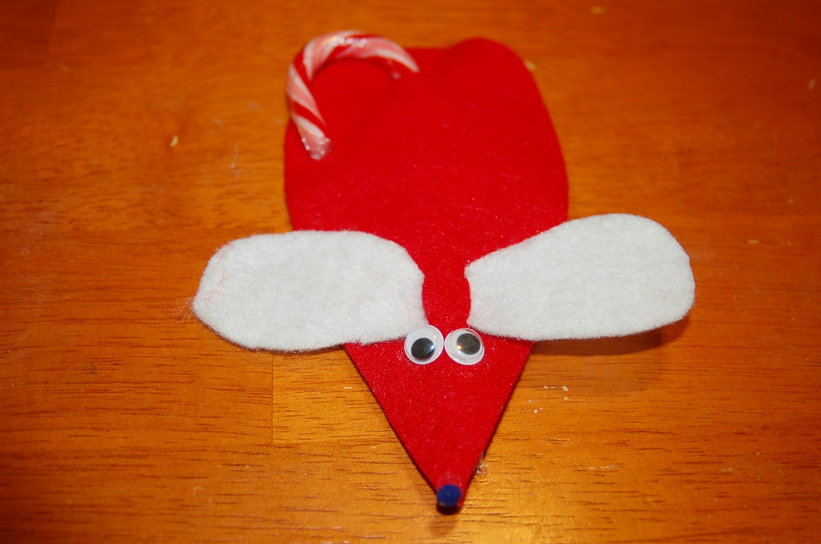 making-a-christmas-mouse-with-leftover-candy-canes