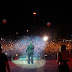 Οι συγκινητικές στιγμές του Βασίλη Καρρά πριν βγει στη σκηνή και μπροστά σε 20.000 κόσμο στη Θεσσαλονίκη (ΒΙΝΤΕΟ)