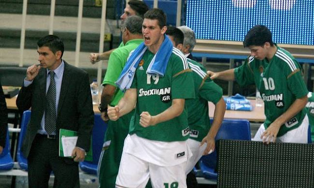 Οριστικό: Μένει στον Εξάστερο!