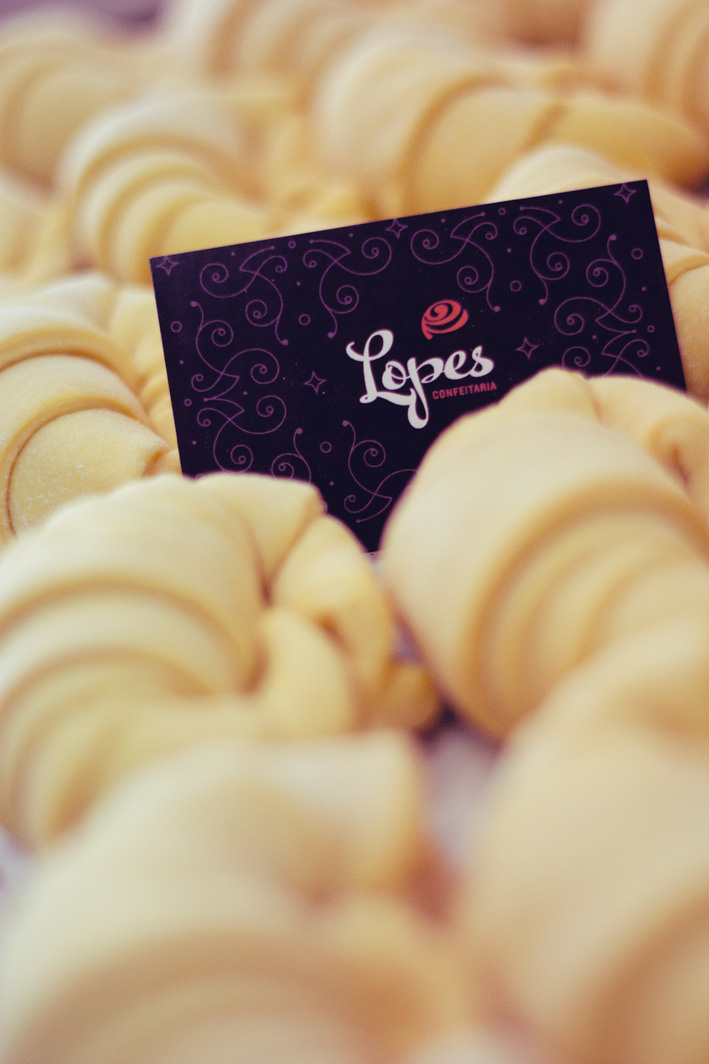 Confeitaria Lopes identity by Gen Design Confeitaria Lopes identity by Gen Design Studio business card bakery croissants