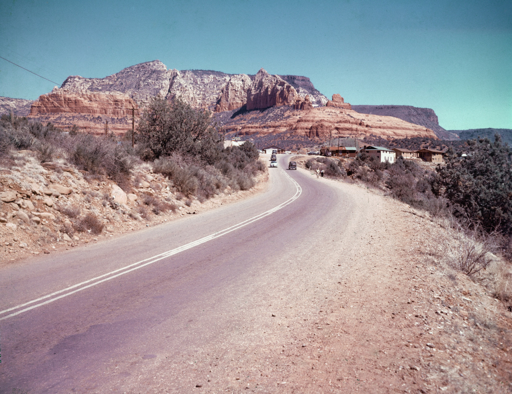 Route+66+in+Arizona+circa+1960.jpg