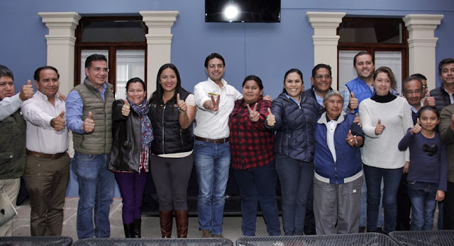 Jesús Giles da espaldarazo para Ana Cristina Ruiz y Liliana Castillo en el distrito de Cholula