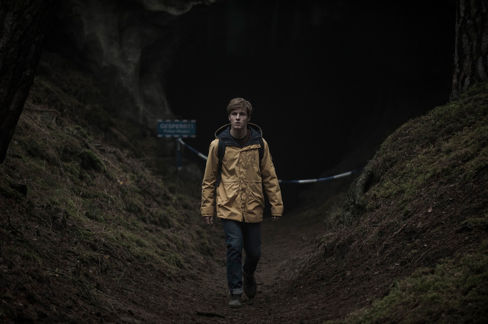 Dark: trailer della prima serie tedesca originale Netflix, disponibile dall' 1 dicembre Dark: trailer della prima serie tedesca originale Netflix, disponibile dall' 1 dicembre