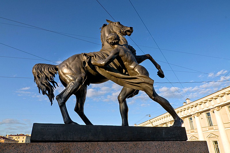The Horse of Tamers sculptures on Anichkov Bridge in St-Petersburg ...