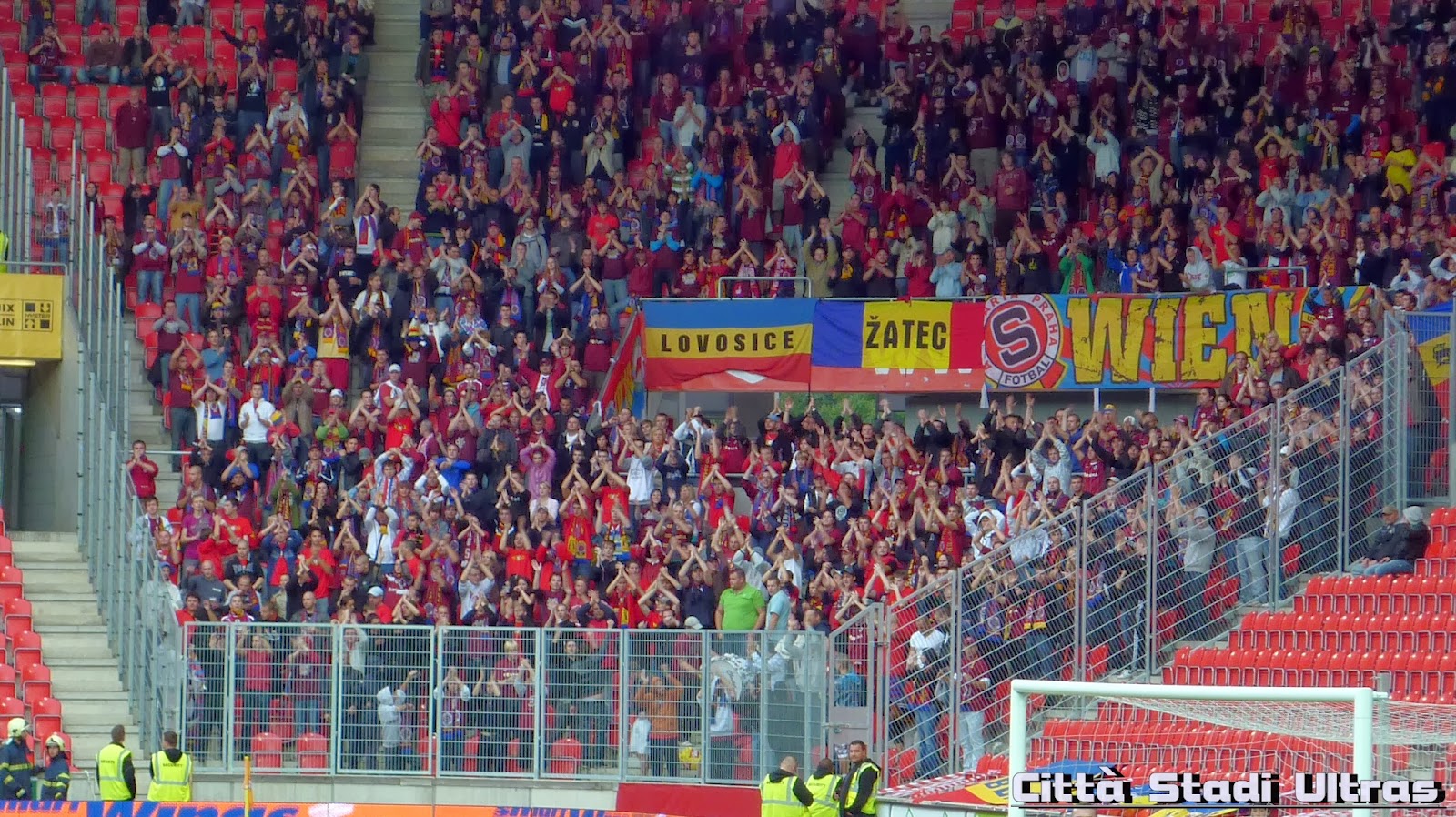 Città Stadi Ultras: Slavia Prag - Sparta Prag