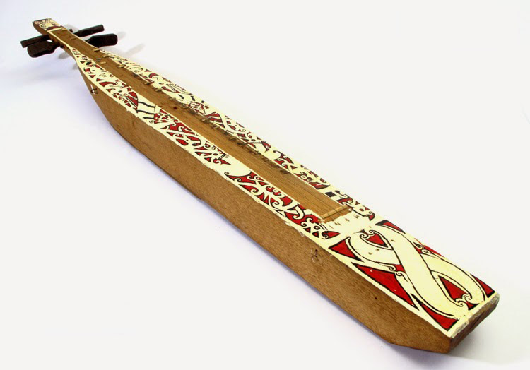 Sampe, Alat Musik Tradisional Suku Dayak di Kalimantan ...
