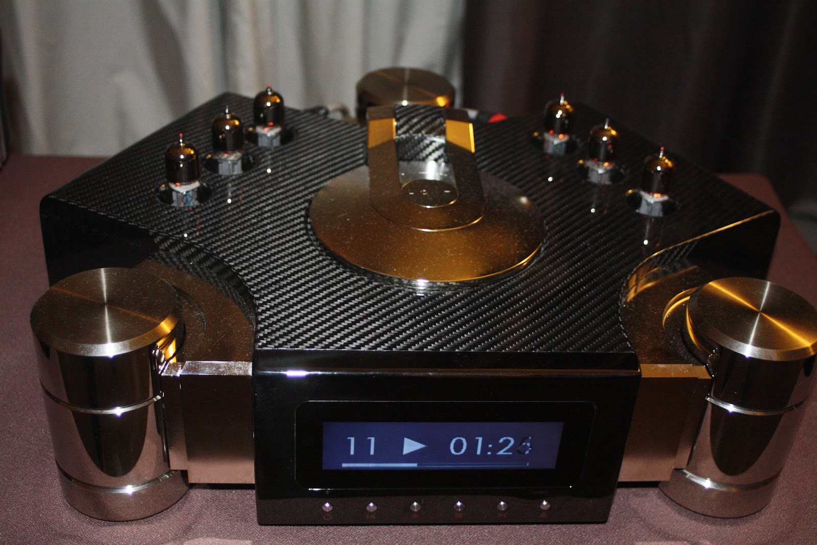 KLIAVS 2012 Highend CD player designed by Malaysian