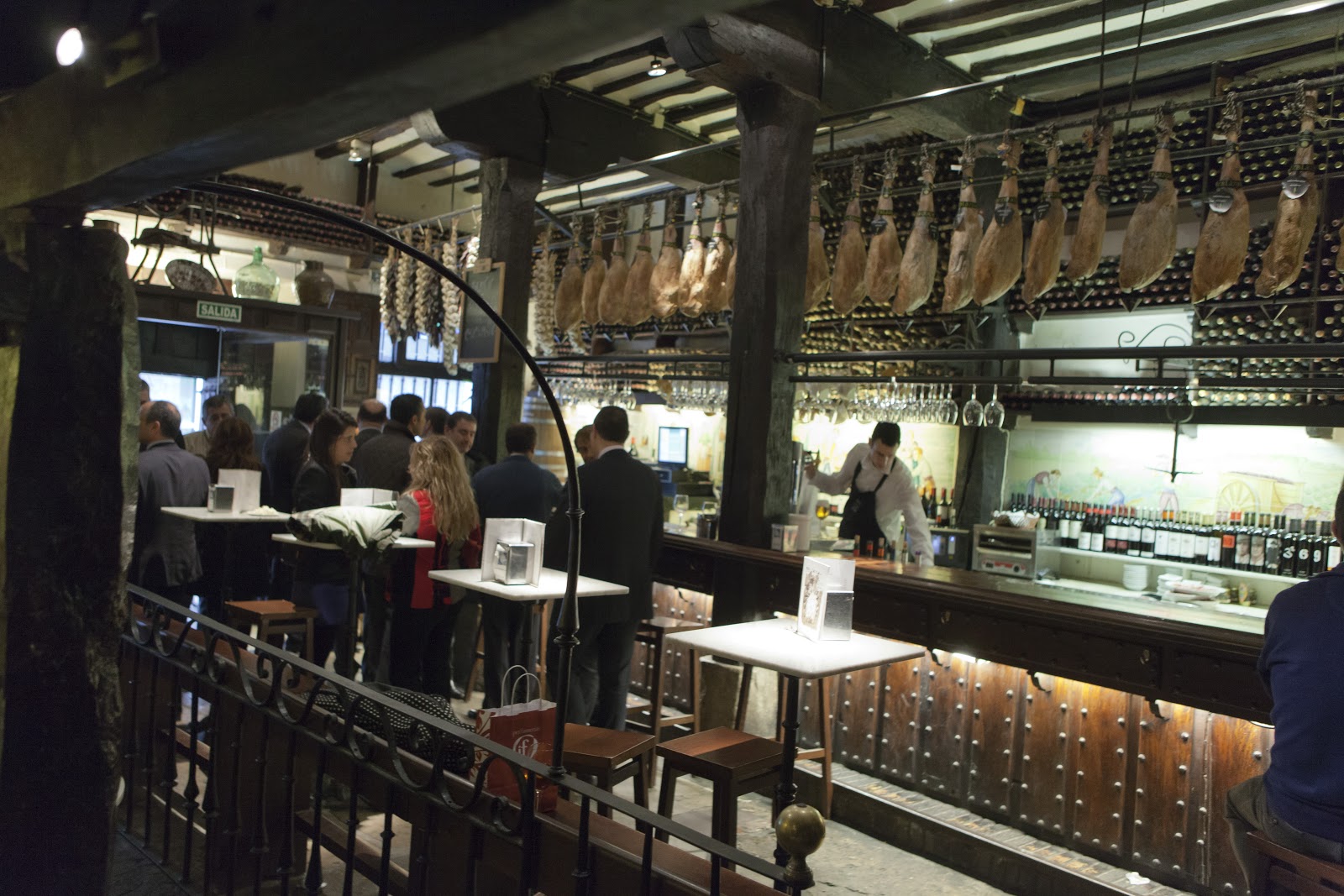 Visiones de un Viajero LA BODEGA DEL RIOJANO, alta cocina tradicional en Santander.