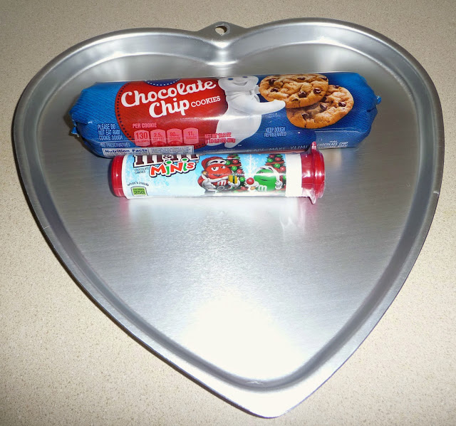 deserts, cooking/baking with kids, heart shaped cookie cake