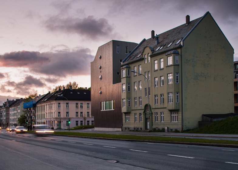 ¿mentimos luz? Myspace Student Housing [Trondheim, Norway] MEK