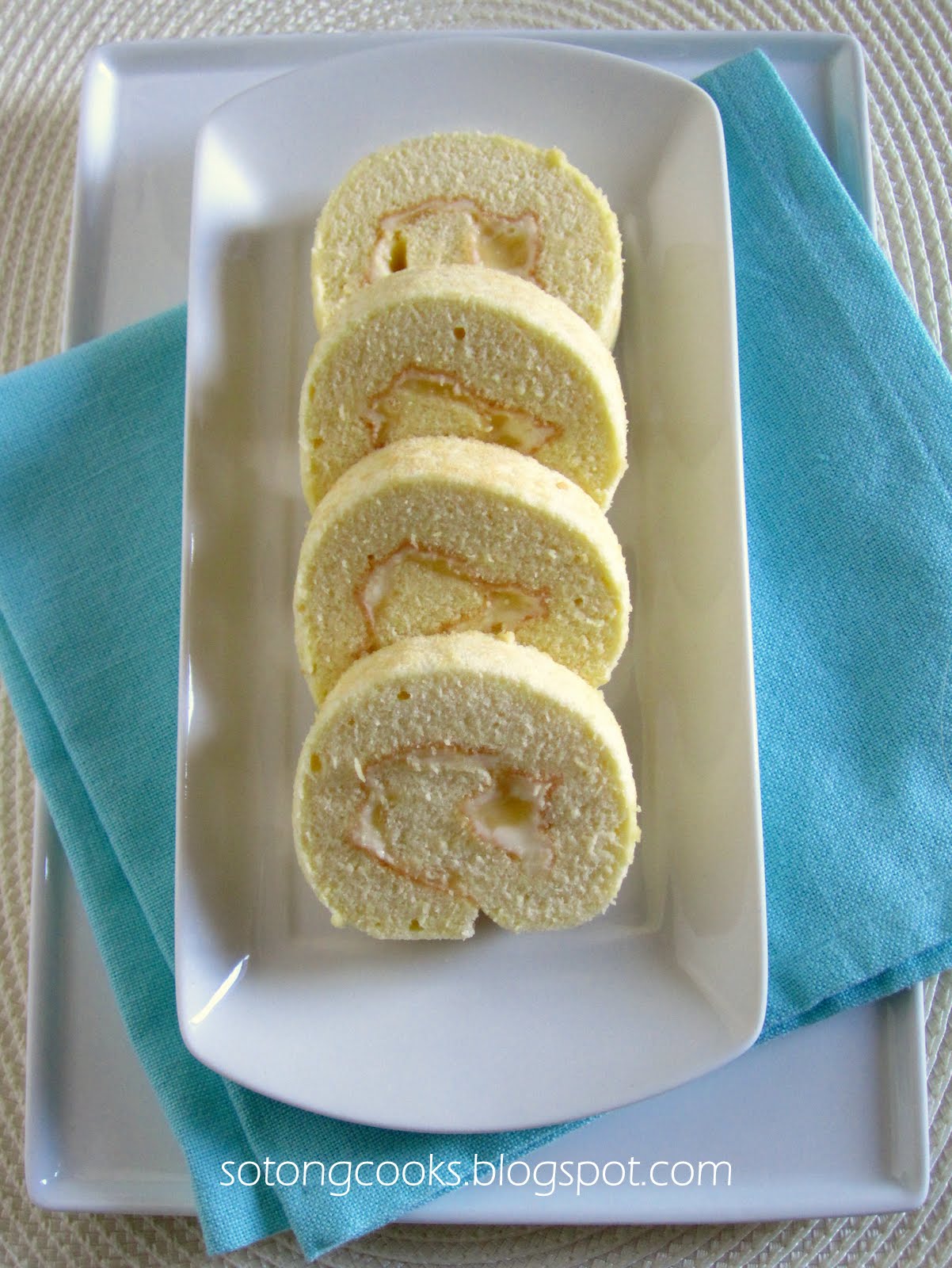 Sotong Cooks Cooking it my way! Lime Curd & Cream Cheese Swiss Roll