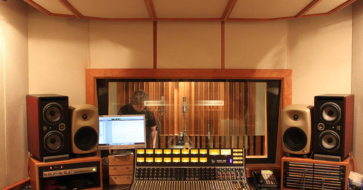 Alat alat yang dibutuhkan untuk membangun studio rekaman