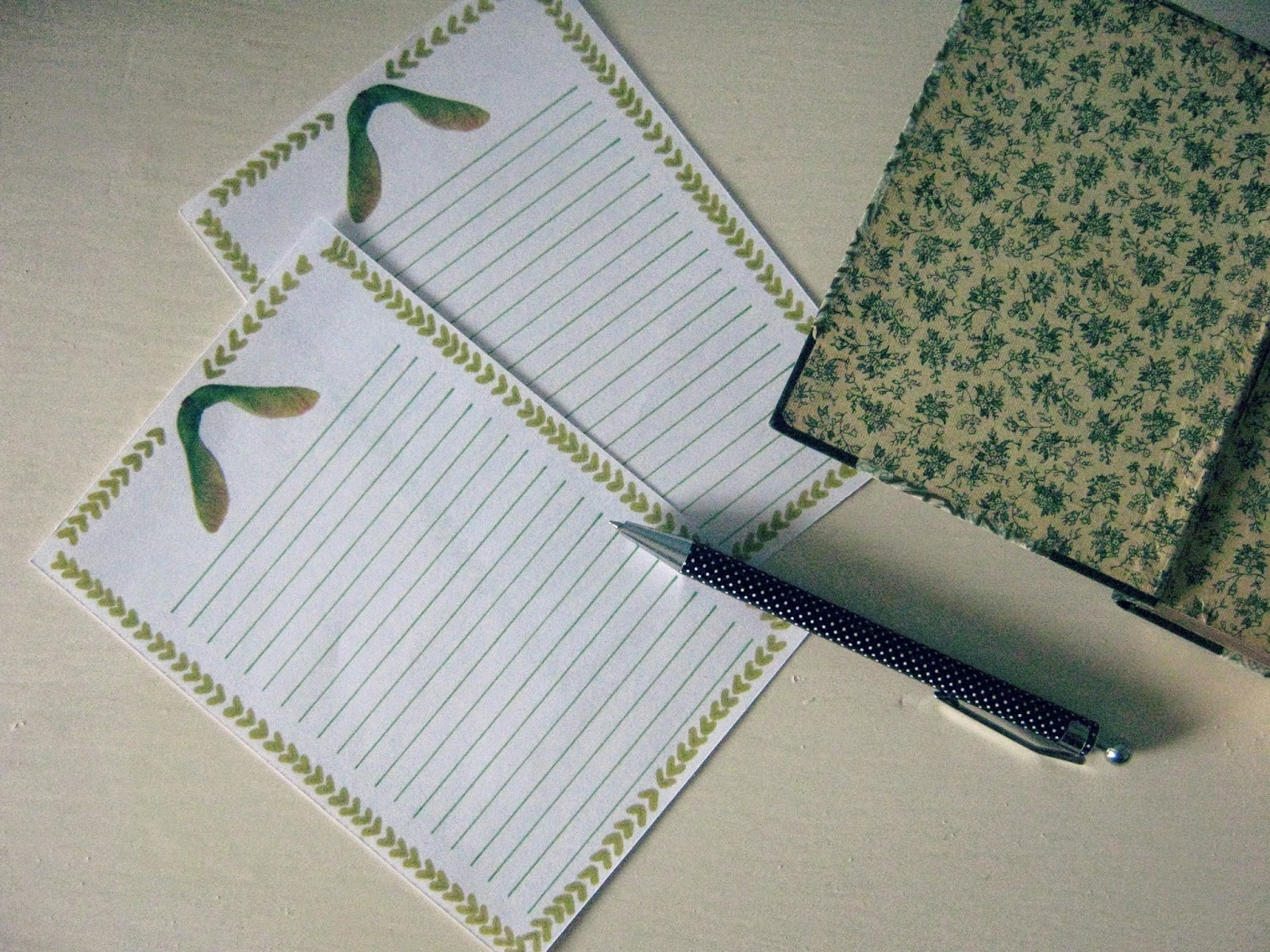 Free Sycamore Notepaper
