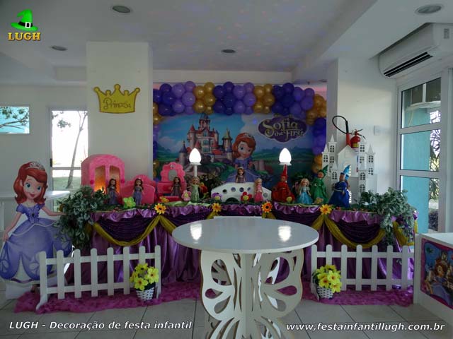 Decoração mesa luxo de tecido tema Princesa Sofia - Aniversário feminino Decoração mesa luxo de tecido tema Princesa Sofia - Aniversário feminino