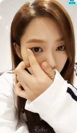 며칠 전 오마이걸 지호 V앱.gif | 인스티즈