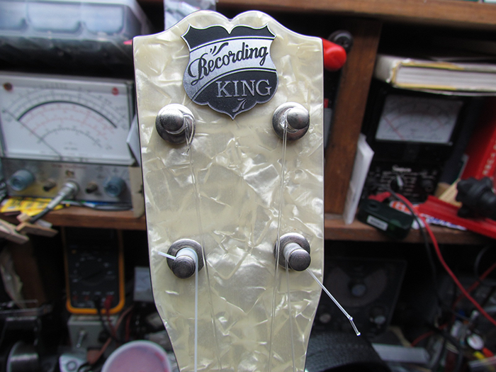 Strap Button Install on Recording King RU998 Resonator Ukulele Crawls