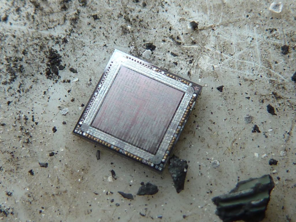 Leon Instruments: Jak otworzyć układ scalony?