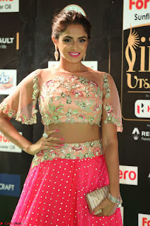 Asmita Sood in Pink skirt at IIFA Utsavam Awards 2017  Day 2  Exclusive 07