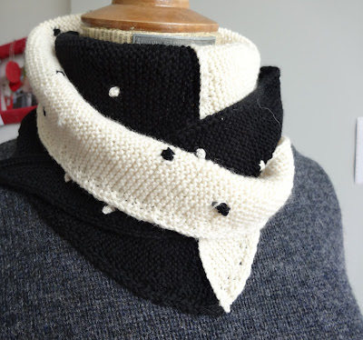 designstrik.dk: Mine tørklæder i Sort og hvid