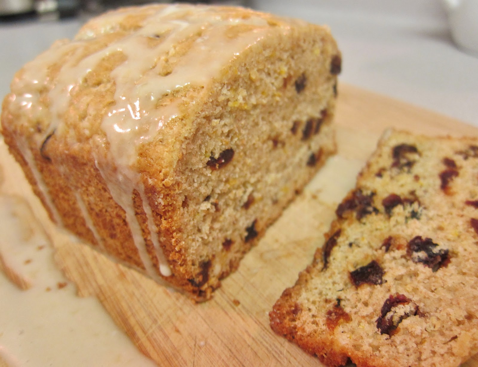 the-vegan-chronicle-cranberry-orange-tea-cake