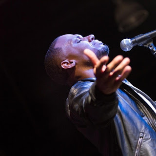 Todd dulaney_Consuming fire mp3 Download + Lyrics
