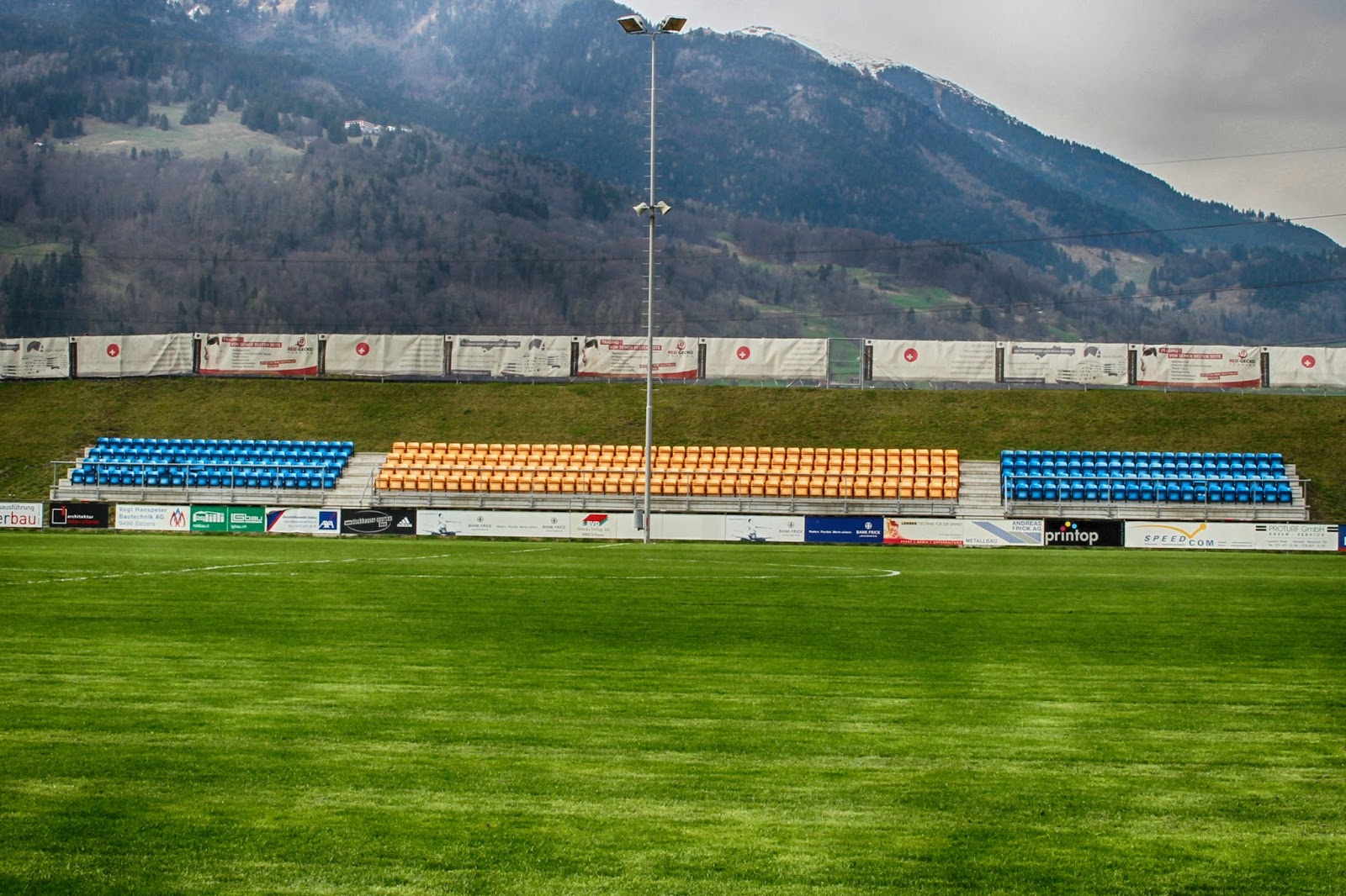 Stadien in aller Welt Sportanlage Rheinau Balzers Groundspotting