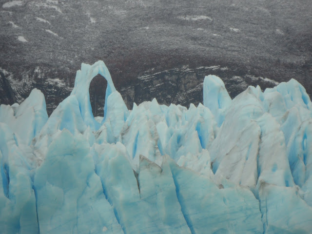 Visitar EL CALAFATE e visitar o PERITO MORENO e o Parque Nacional Los Glaciares | Argentina