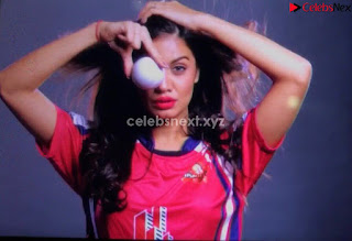 Divya Agarwal cute Bollywood Model stunning pics ~ .xyz Exclusive Celebrity Pics 06