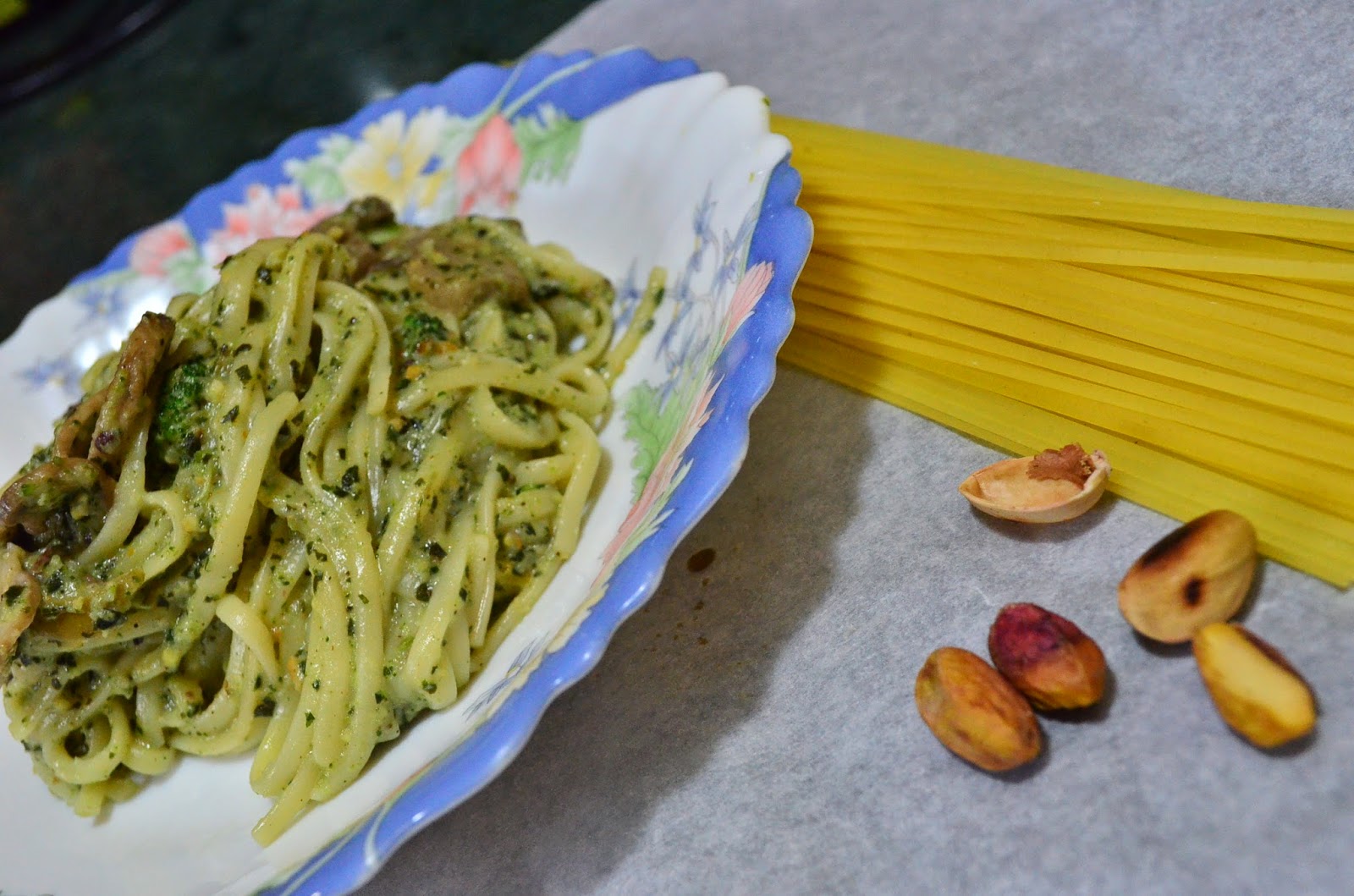 kardolicious-linguine-with-broccoli-pesto
