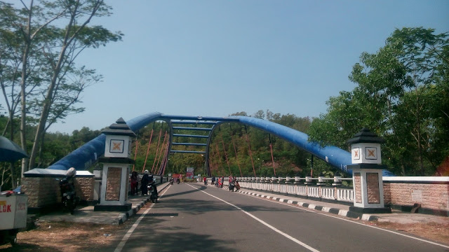 Gambar terkait