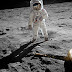 Las botas que Armstrong dejó en el espacio