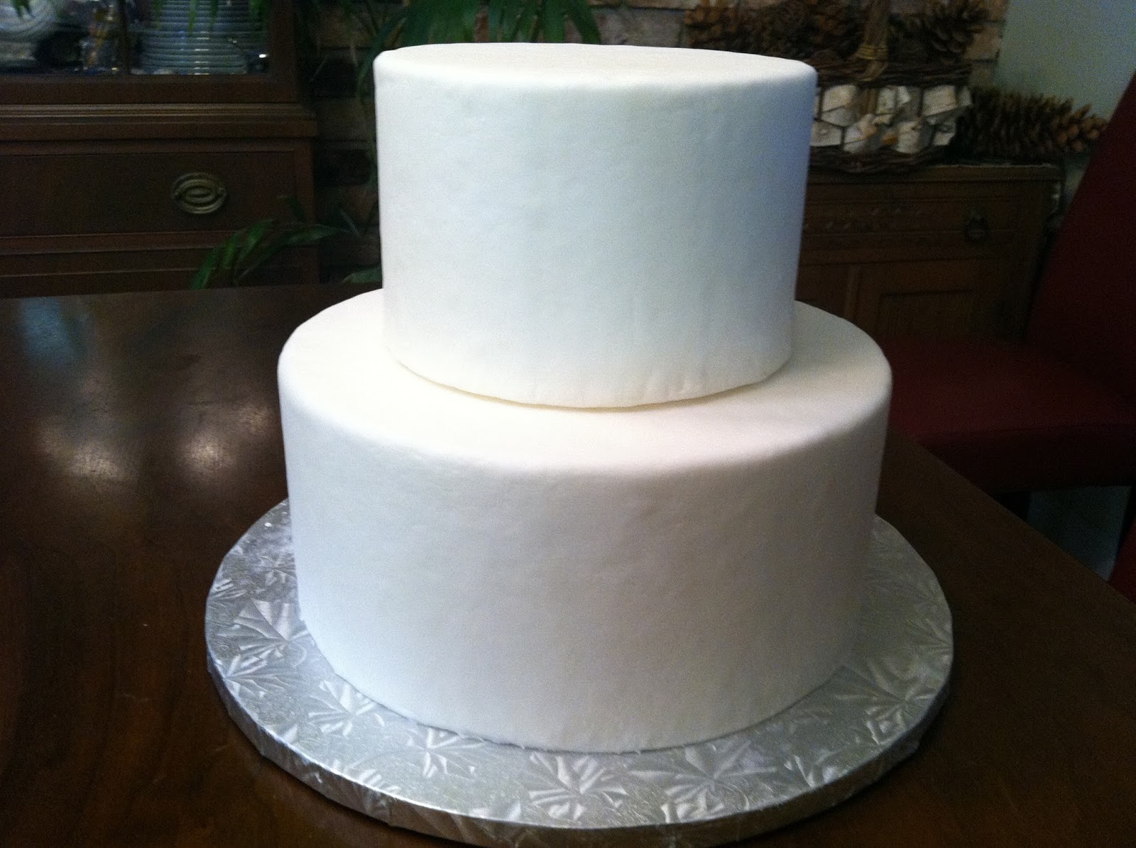 The Iced Queen Making a "Dummy" Cake Part 2