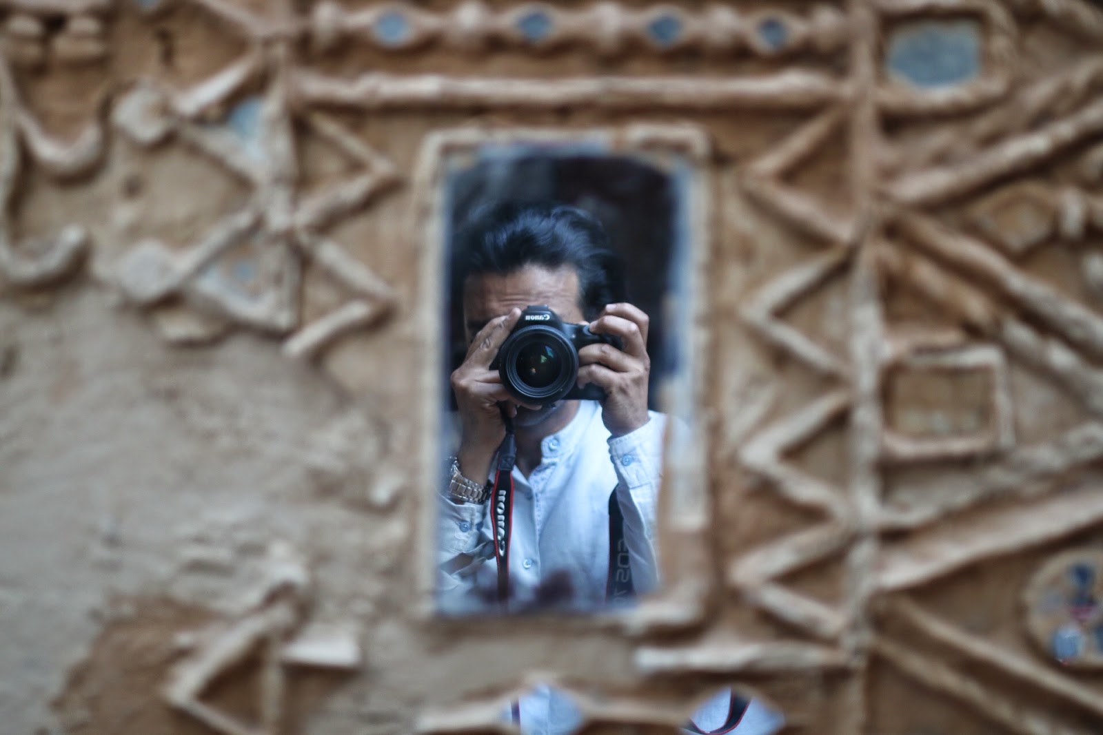 Selfie at Natrani cafe natrani cafe ashram road ahmedabad review coffee selfie mirrors