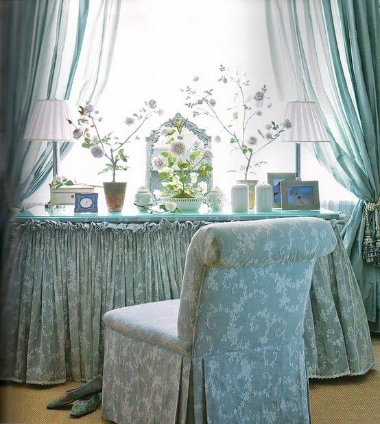 Kidney shaped vanity skirts for sale deals