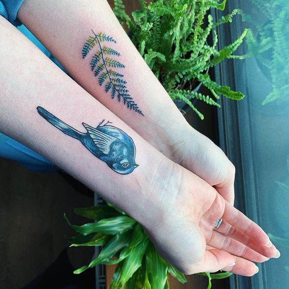 Tatuagens femininas em aquarela Tatuagens femininas em aquarela