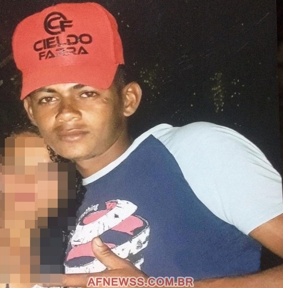 OURICURI-Jovem de 22 anos é assassinado a tiros na frente da mãe, no Sertão de Pernambuco OURICURI-Jovem de 22 anos é assassinado a tiros na frente da mãe, no Sertão de Pernambuco