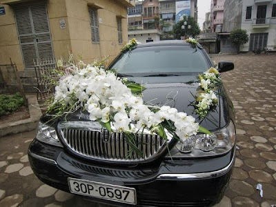 Cho thuê xe cưới siêu vip LINCOLN LIMOSINE tại Hà Nội