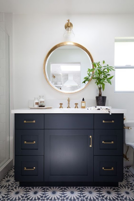 Últimas tendencias para el cuarto de baño griferías doradas y negras Últimas tendencias para el cuarto de baño griferías doradas y negras
