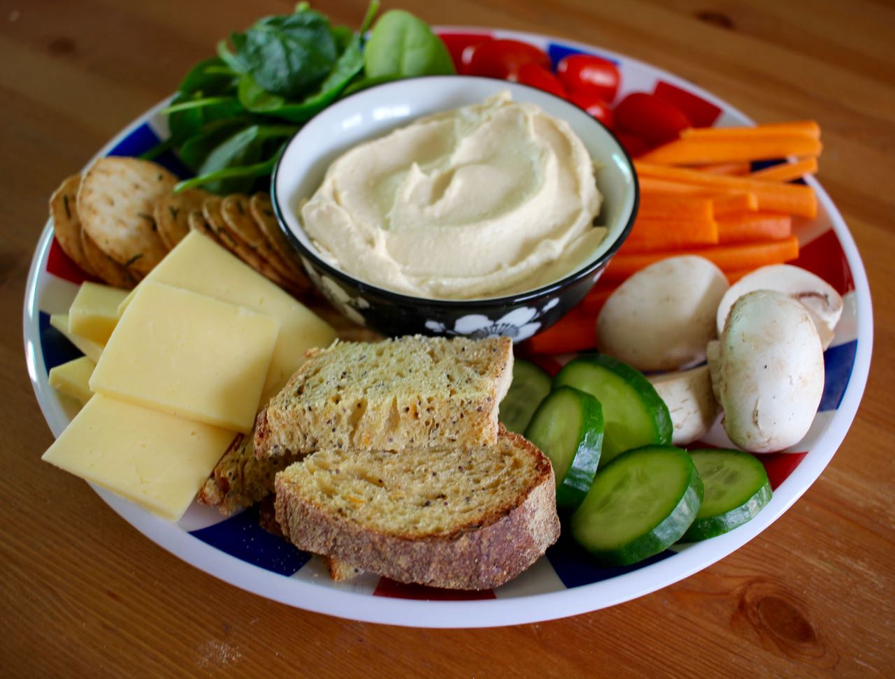 Green Gourmet Giraffe Carrot, onion and poppyseed bread