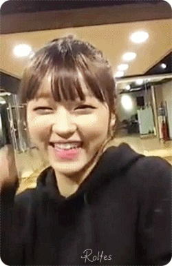 오마이걸 대표적인 꿀잼 V앱 돌려돌려 돌림판 - 유아 움짤.gif | 인스티즈