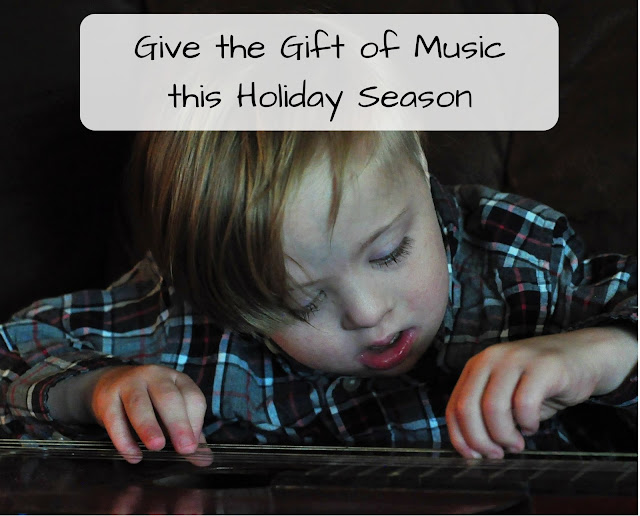 Give the gift of music this holiday season with Fender Play! #sponsored #FenderPlay #guitar #music